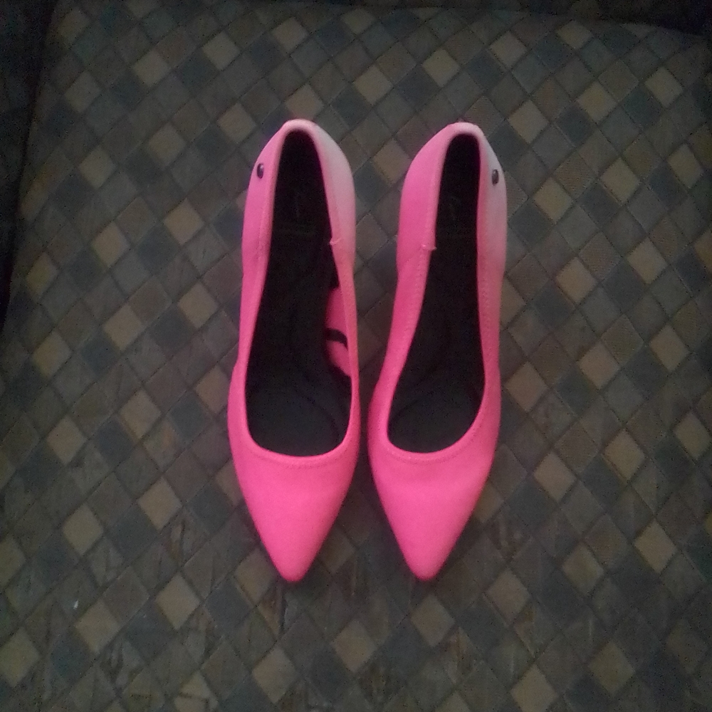 Simply Vera Wang Pink Women's Shoes